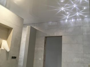 Badezimmer-mit Sternenhimmel-in -Neuthard15