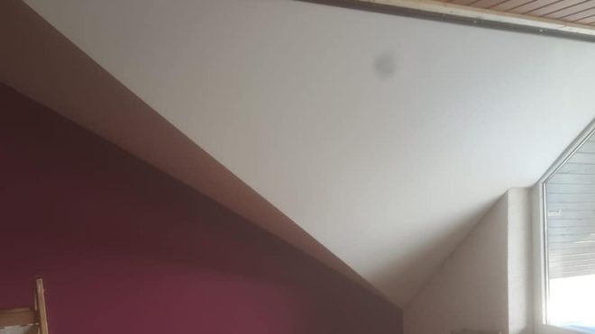 SPANNDECKE-MIT-UMLENKPROFILE-NACHHER WEISS MATT