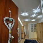 flur-eingangsbereich-spanndecke-infabe-sternenhimmel